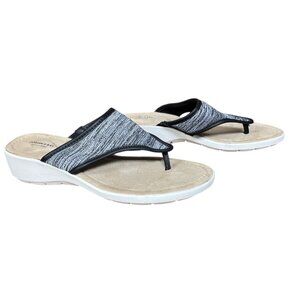 St. Johns Bay Gray Flip Flops Thong Sandal Shoe 2" Heel Size 9